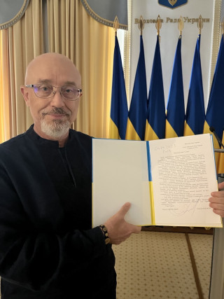 Бывший министр Резников просит бывших теперь уже коллег из западных стран энергичней давать оружие Украине