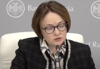 Неловко получилось: сперва Набиуллина разрешила, а потом пришлось прихлопнуть