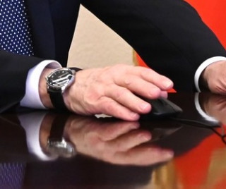 Момент волеизъявления, на часах Владимира Путина – 10:35, сообщение вышло в 19:10