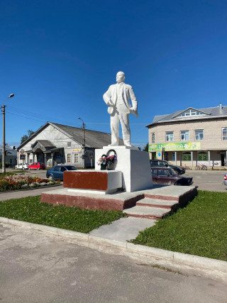 Ленин с алтарем в Каргополе, Архангельская область