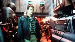 Кадр из фильма «Вспомнить всё» (1990)