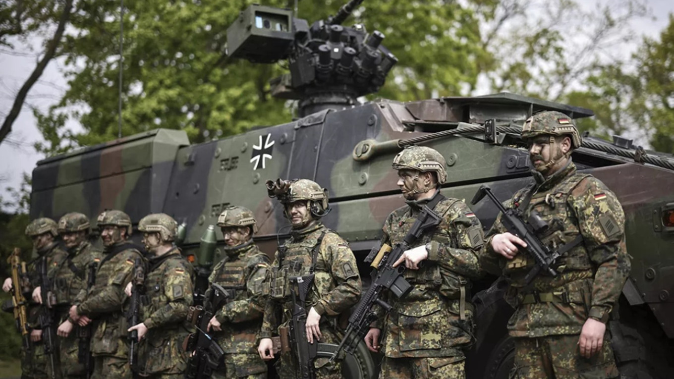 Germany prepares its largest civilian port for war and deploys a tank brigade to Lithuania