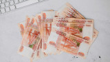 Россияне впервые с 2022 года назвали наличные лучшим способом хранить сбережения