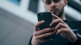 Власти задумали устанавливать на все поступающие в Россию смартфоны нейросеть с шпионскими функциями