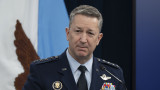 Главный военный советник Трампа призвал готовиться к боям вокруг Луны