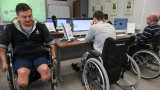 Власти «на бумаге» резко уменьшили число инвалидов, нуждающихся в протезах, колясках и памперсах