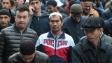 В Петербурге силовики провели рейд на Сенном рынке для отправки мигрантов на войну 