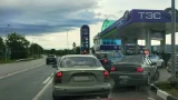 «Больших объемов топлива не будет». Власти призвали жителей Крыма не ждать скорой отмены ограничений на бензин