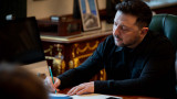 Зеленский подписал указ о разрешении Путину провести парад Победы в Москве