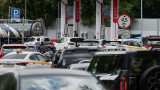 В Госдуме предложили без очереди обслуживать участников войны с Украиной на заправках
