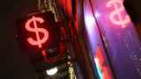 «Рынок лишился валюты от государства». Рубль упал до многомесячных минимумов, несмотря на рост цен на нефть