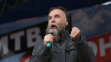 Дугин предложил заселить российские города роботами и передать им власть