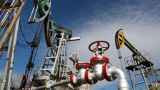 Избыточная российская добыча обрушила мировые цены на нефть