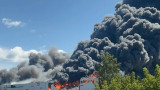 Украина атаковала НПЗ в Саратове и Уфе, сожгла склад Wildberries в Самарской области 