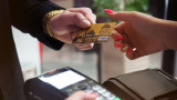 Россиянам начали закрывать валютные и мультивалютные карты Visa