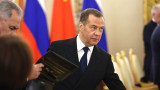 «Прощения таким мерзавцам нет». Медведев заявил об отсутствии «права на возвращение» у уехавших россиян  