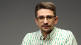 Одного из самых популярных русскоязычных общественно-политических ютуб-блогеров осудили заочно на 14 лет за критику Кремля