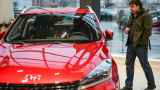 Россияне массово скупают иномарки перед резким подорожанием 