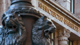 Минфин объявил о планах скупать валюту и золото для ФНБ третий месяц подряд