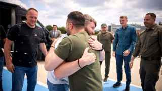 Возвращение командиров батальона «Азов» в Украину