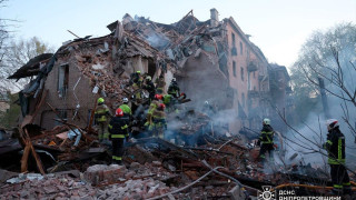 Последствия удара армии РФ по жилом дому в Днепре, 25 апреля 2026