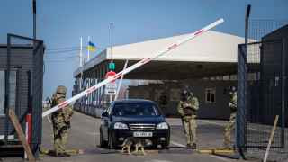 Контрольно-пропускной пункт "Новотроицкое" в Донецкой области.
