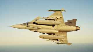 Самолет Saab "Gripen" с немецко-шведской крылатой ракетой воздушного базирования Taurus