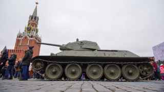 В рамках выставки посетителям показывали документальный фильм «Разгром немецких войск под Москвой» 1942 года, получивший премию «Оскар». Сама награда также демонстрировалась на площади.