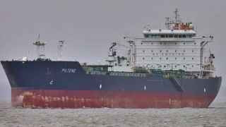 Танкер Chariot Tide несколько раз менял название: раньше он назывался Marbella Sun, а до этого – Piltene (на фото) 