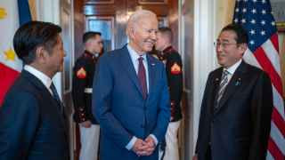 Президент Филиппин Фердинанд Маркос-младший, президент США Джо Байден, премьер-министр Японии Фумио Кисида – оппоненты Китая