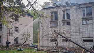 Последствия российского удара по одному из поселков Сумской области