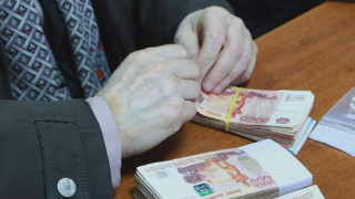 Российским властям придется пересчитать чьи-нибудь деньги, иначе концы с концами не свести