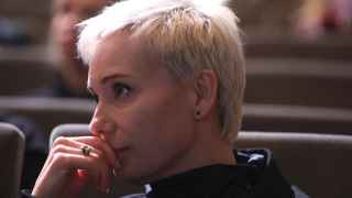 В 2012 году снялась в агитационном ролике в поддержку баллотирующегося в президенты Владимира Путина. 
В 2022 году выступила против войны на Украине, уехала из России и рассказала, что боится возвращаться, чтобы «не сесть в тюрьму».