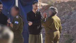 Алон Охель встречается с израильскими военными