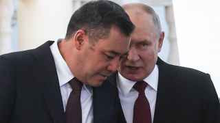 Президент России Владимир Путин и президент Кыргызстана Садыр Жапаров