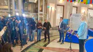 Екатерина Дунцова (справа)