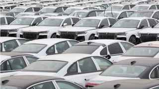 Склады заполнены, более 70% проданных в этом году машин выпущены в 2023 или 2024 гг. 