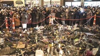 Стихийный мемориал убитым в Миннесоте