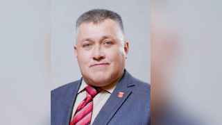 Виктор Перов