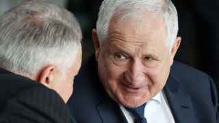 Юрий Аверьянов (справа)