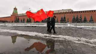 В 2021 году российский суд ликвидировал «Мемориал», правозащитного общества, которое сыграло важную роль в увековечении памяти жертв политических репрессий времен сталинского Большого террора и восстановлении исторической правды.