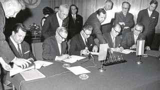 Подписание договора на поставку природного газа из СССР в Австрию, 1968 год