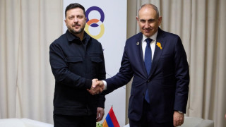 Встреча, которая вызвала икоту в Кремле: Владимир Зеленский (слева) приехал к Николу Пашиняну. Первый за 24 года визит украинского президента в Армению – и в каких обстоятельствах!