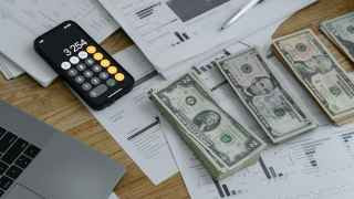 Большой прогресс: россияне вывели за границу всего триллион рублей сбережений