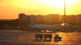 Самолеты в аэропорту Внуково