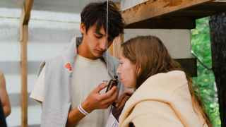 Зрителям в этом спектакле было предложено лечь и уловить запахи, которые артистка и театральный режиссер Куликова считает связанными с ленью. Запахи сопровождались звуками, также ассоциирующимися с ленью: храп, бесцельный свист, скрип дивана...