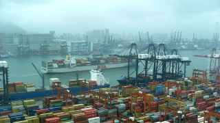 Многие товары удобно ввозить через Гонконг