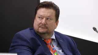 Дмитрий Комиссаров