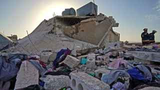 Сирийская гражданская оборона в сирийской провинции Идлиб.