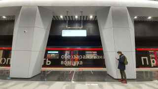 Интерьеры станции «Воронцовская» ассоциируются с космической тематикой. На такой дизайн архитекторов вдохновило ее рабочее название («Калужская»), связанное с городом Калугой, где жил и работал выдающийся ученый, основоположник теоретической космонавтики Константин Циолковский (1857–1935).

